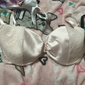 Pink light push up Adore Me bra. Size 34DDD. New